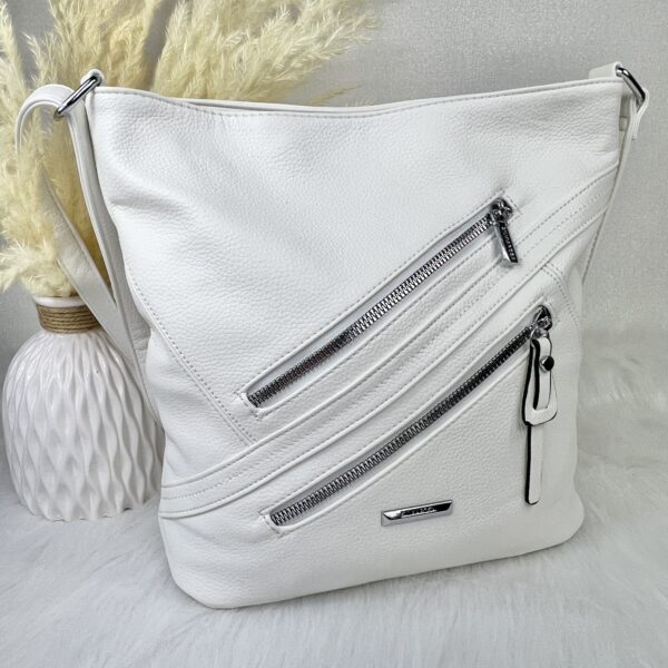 Valge lukkudega crossbody